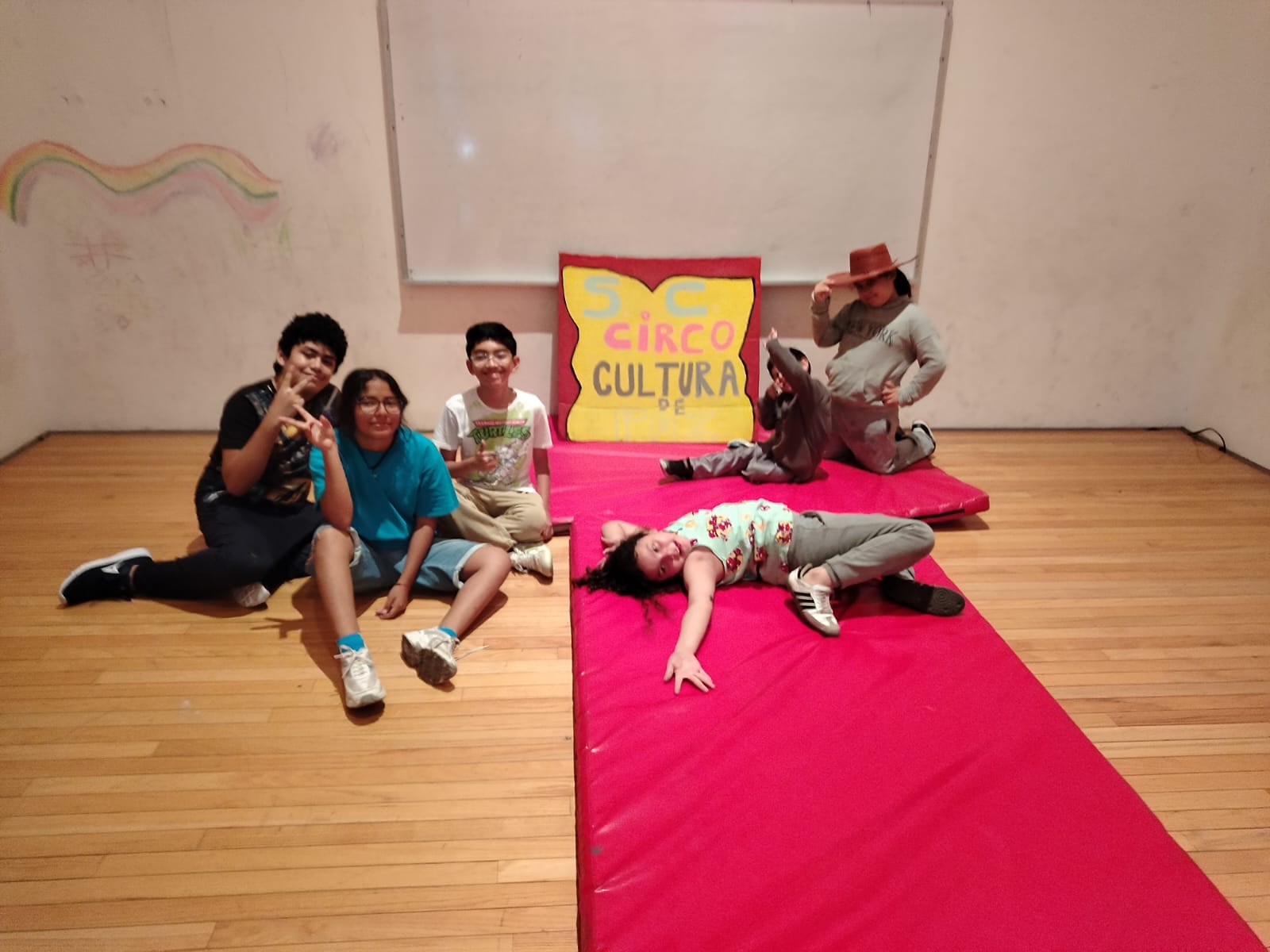 Actividad Cultural Comunitaria: Día Internacional del Payaso